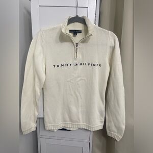 Tommy Hilfiger Women’s Cream Sweater, Size Large